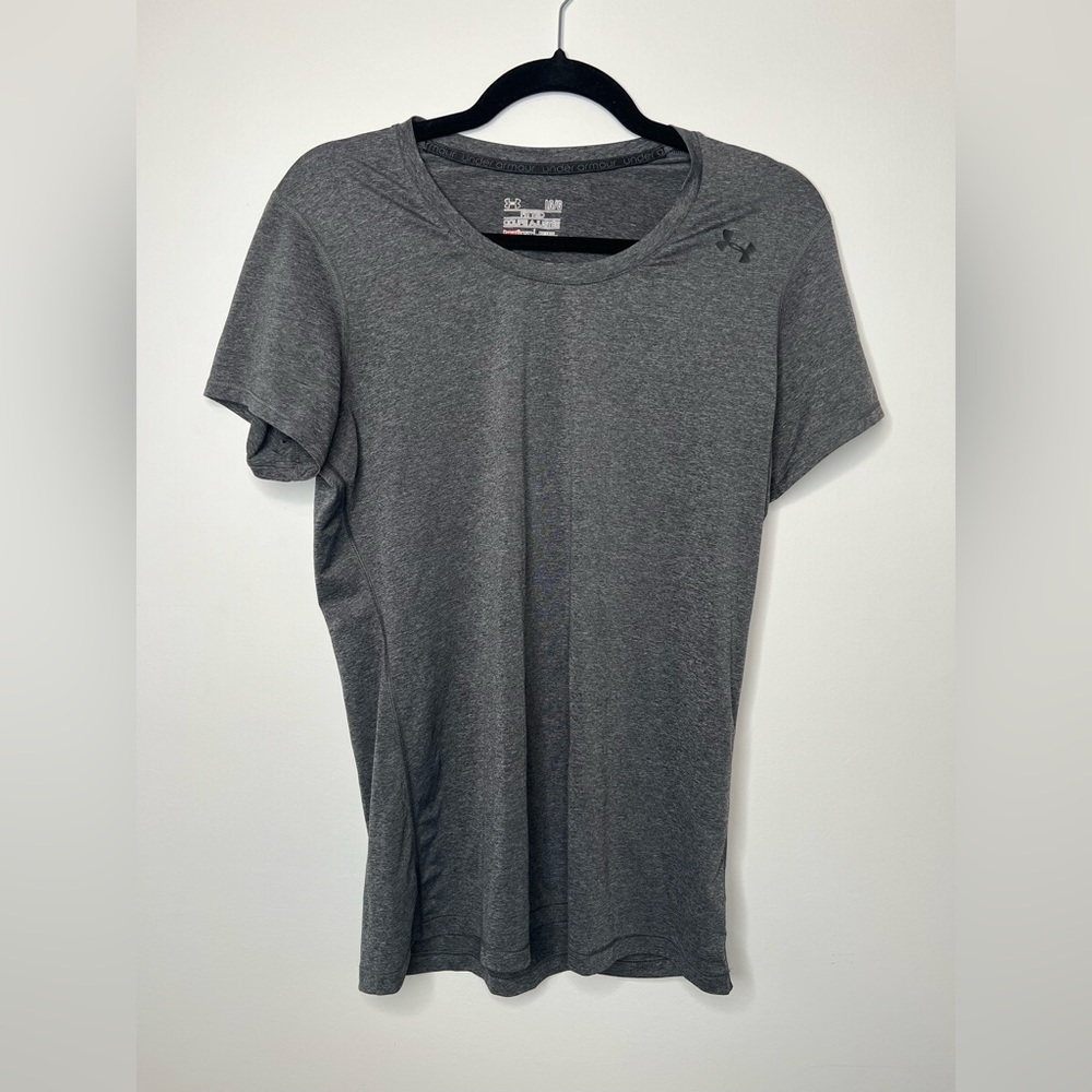 Women’s Large Under Armour Shirt